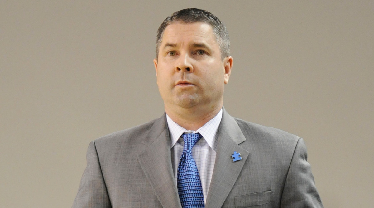 coaches-powering-forward-autism-wisconsin-michigan-state.jpg